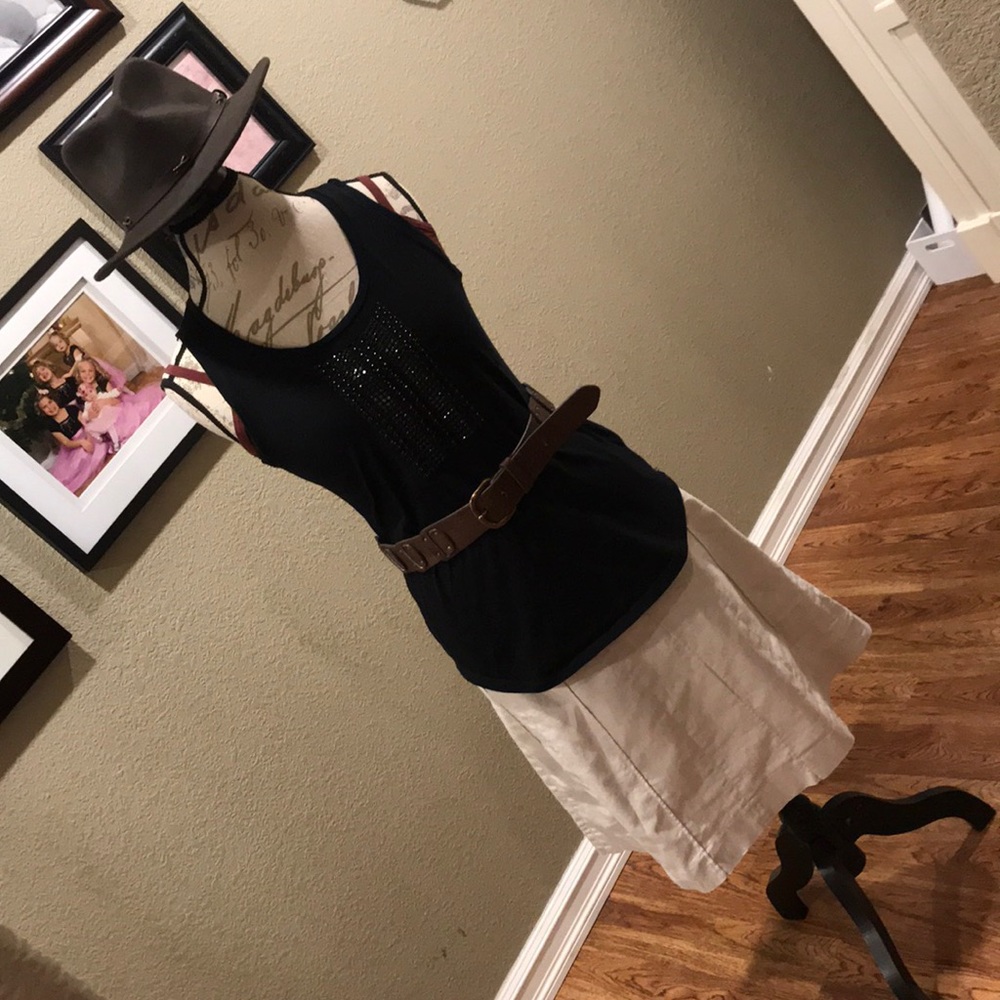 Gap Black tank  & Tan panel linen casual skirt